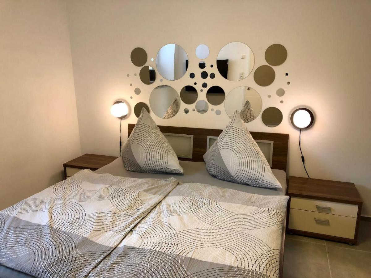 Erdgeschoss-appartement Mit Seeterasse Apartment Ahrensbok