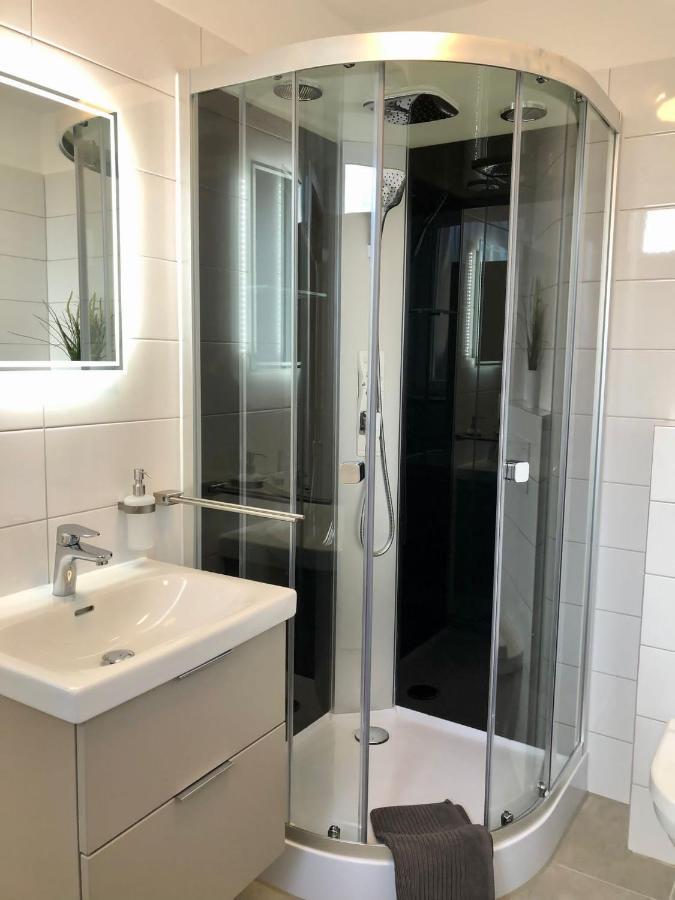 Apartment Erdgeschoss-appartement Mit Seeterasse *